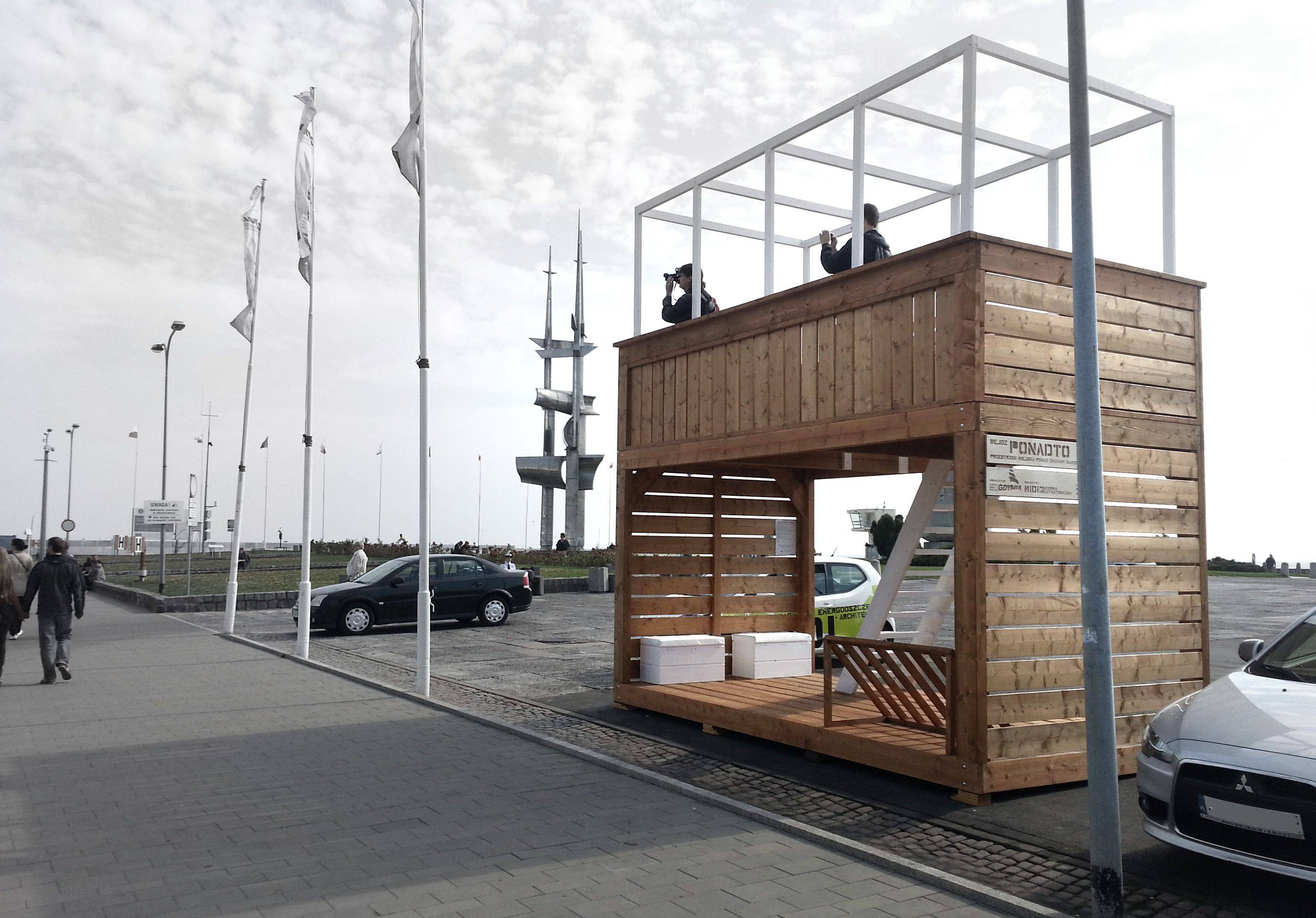 PONADTO świetnym miejscem dla fotografów, pragnących zdjęcia ponad dachami samochodów